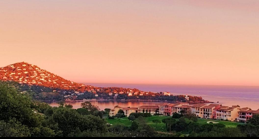Vacances En Paradis Saint-Raphaël Exteriér fotografie