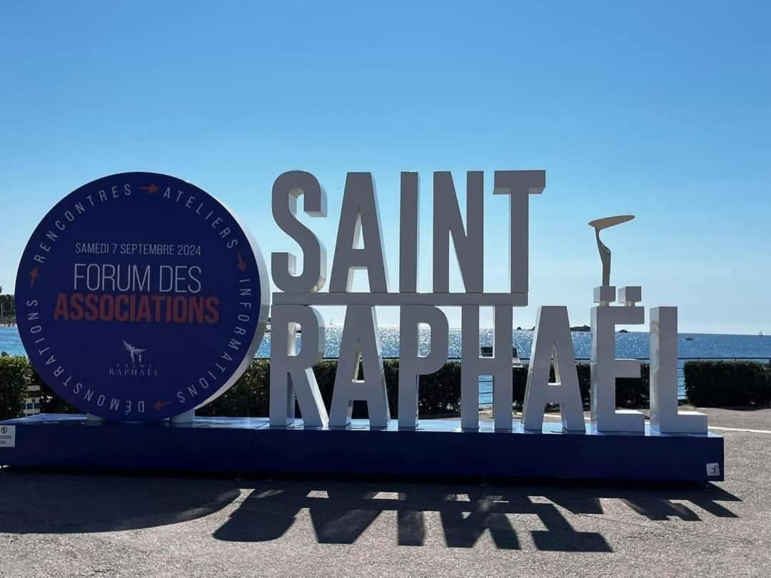 Vacances En Paradis Saint-Raphaël Exteriér fotografie